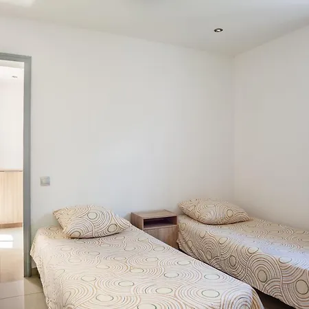 Maison De * Λα Σιοτά